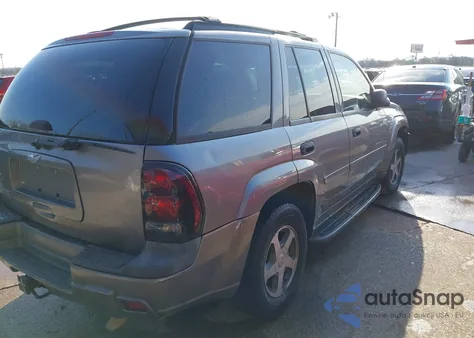 2006 Chevrolet Trailblazer Ls z USA, uszkodzony, nr VIN 1GNDS13S262166488